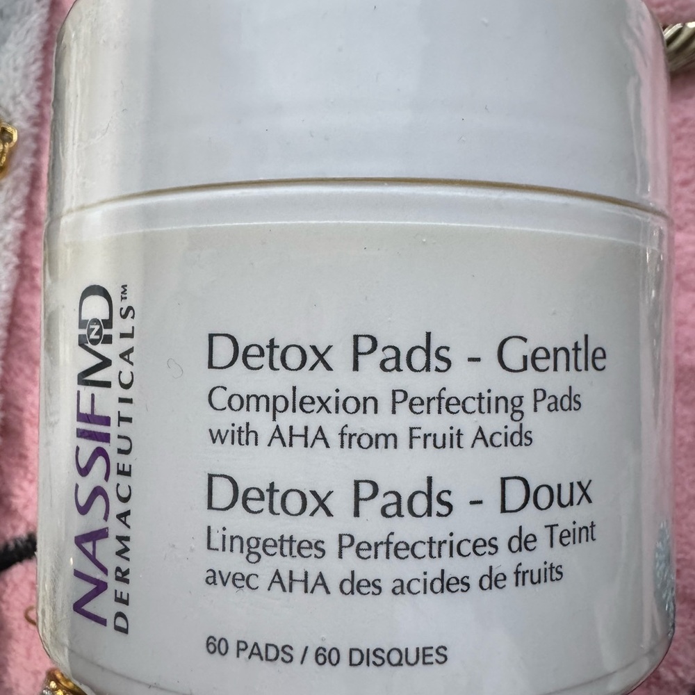 NassifMD Detox Pads - Gentle Complexion Perfecting Pads (White)